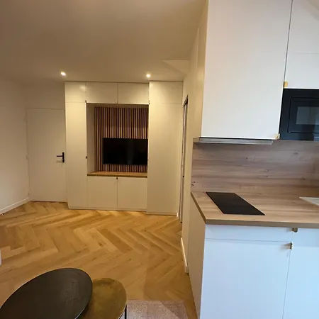 En Aparte Theatre, Au Coeur De Apartment Laval (Mayenne)