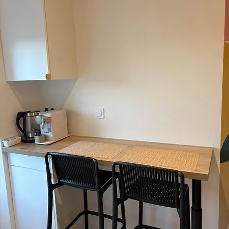 Aparte Theatre, Studio Au Coeur De Laval شقة