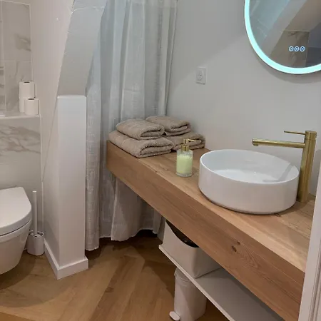 شقة Aparte Theatre, Studio Au Coeur De Laval *