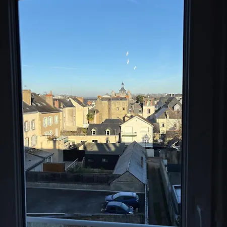 Aparte Theatre, Studio Au Coeur De Laval * لافال