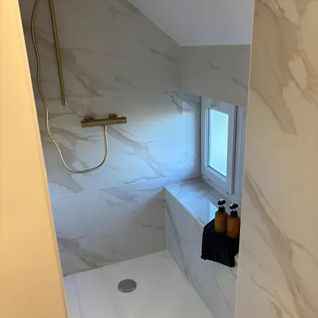 Aparte Theatre, Studio Au Coeur De Laval