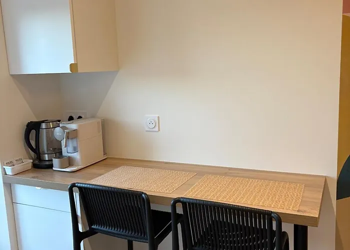 Aparté Théâtre, Studio au Cœur de Laval Appartamento